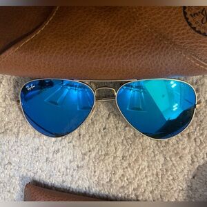 Ray Ban aviator with blue flash lense